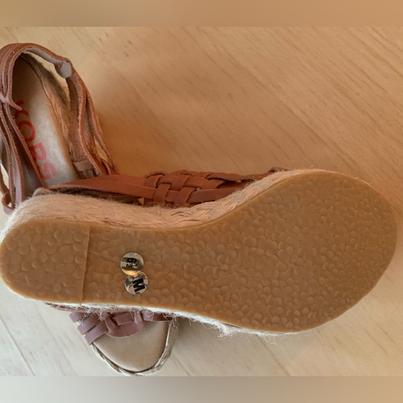 Michael Kors - Women’s Shoes - Picture 5 of 5